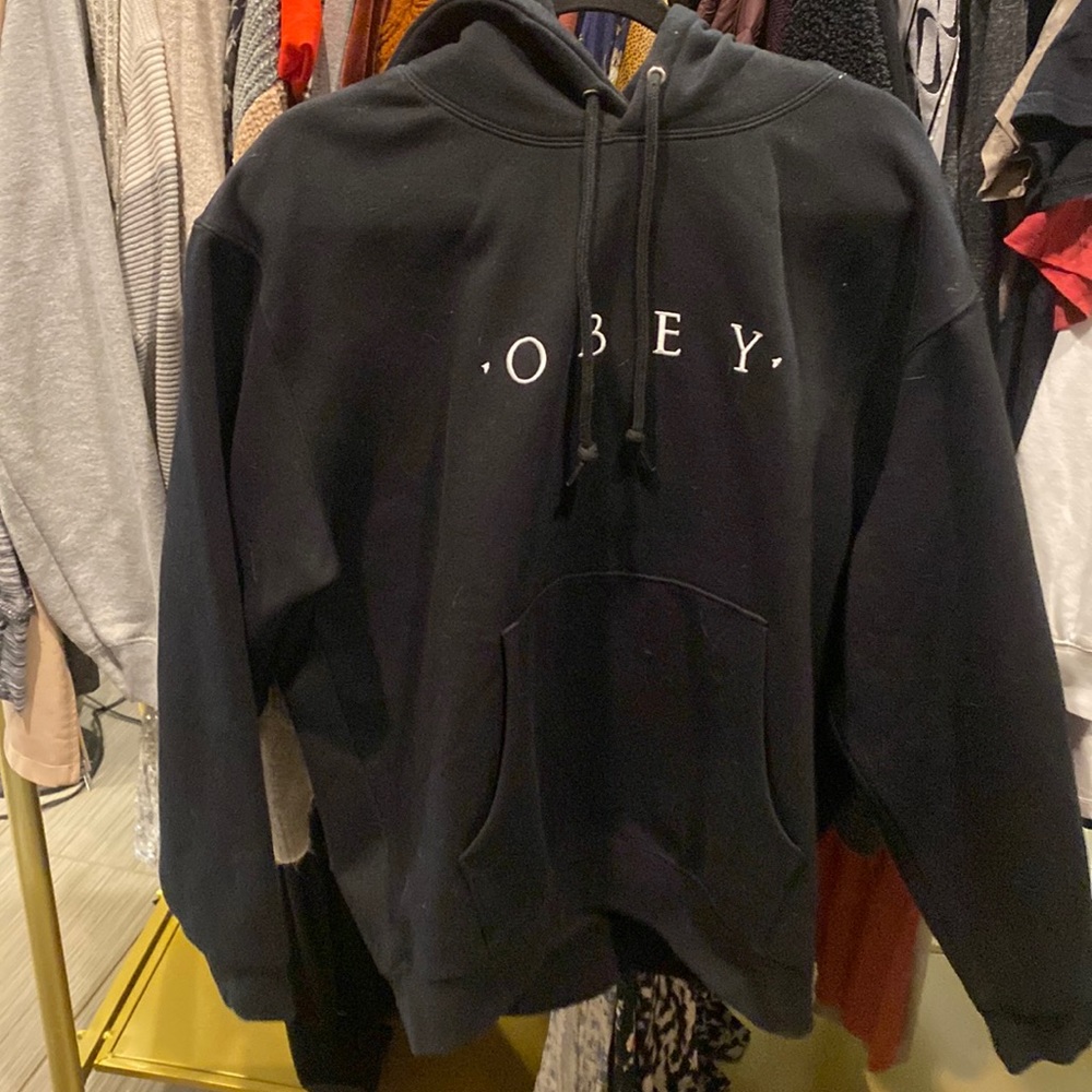Obey Hoodie Oversized.